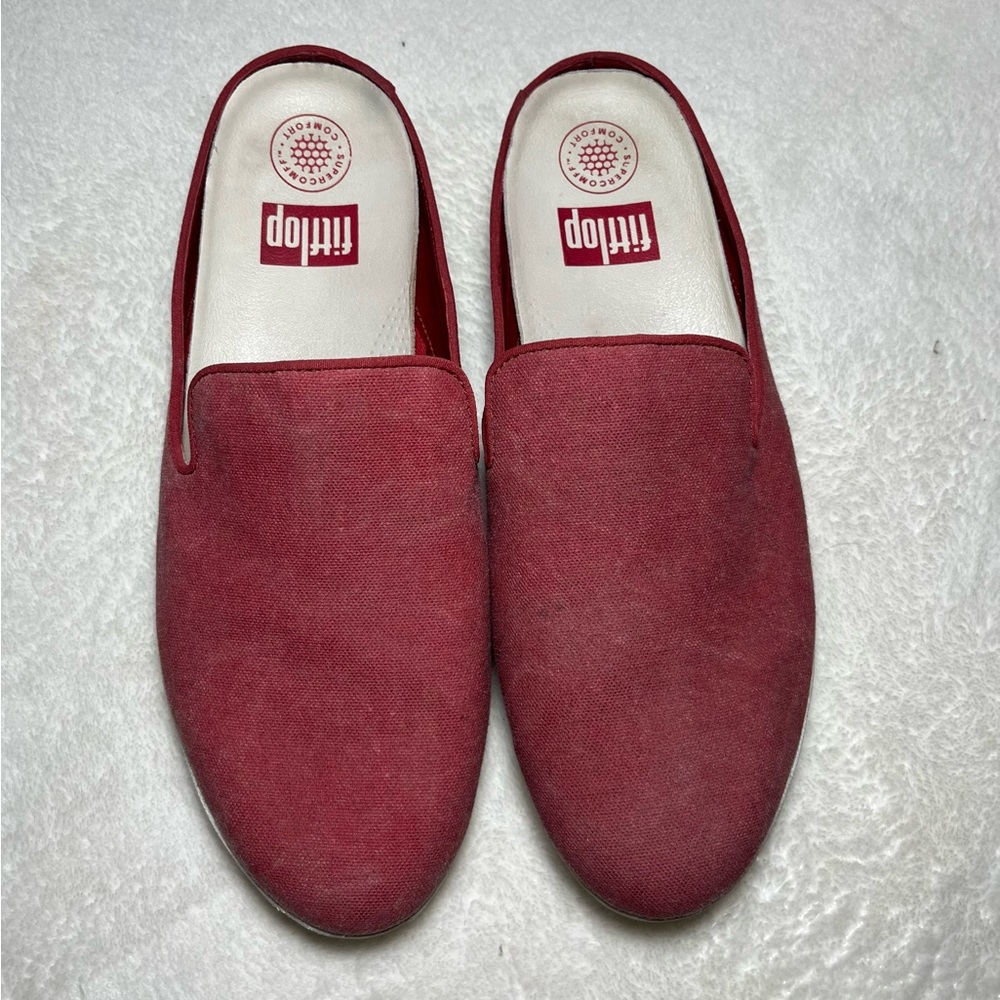 Fitflop Burgundy and Cream Women’s Canvas Slip-Ons Sz‎ 8.5